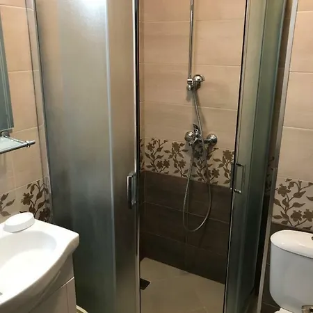 Premier Nadezhda דירה *